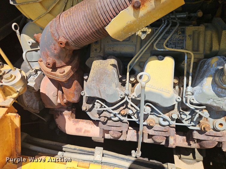 image for item EO7440 2002 John Deere 1050C dozer