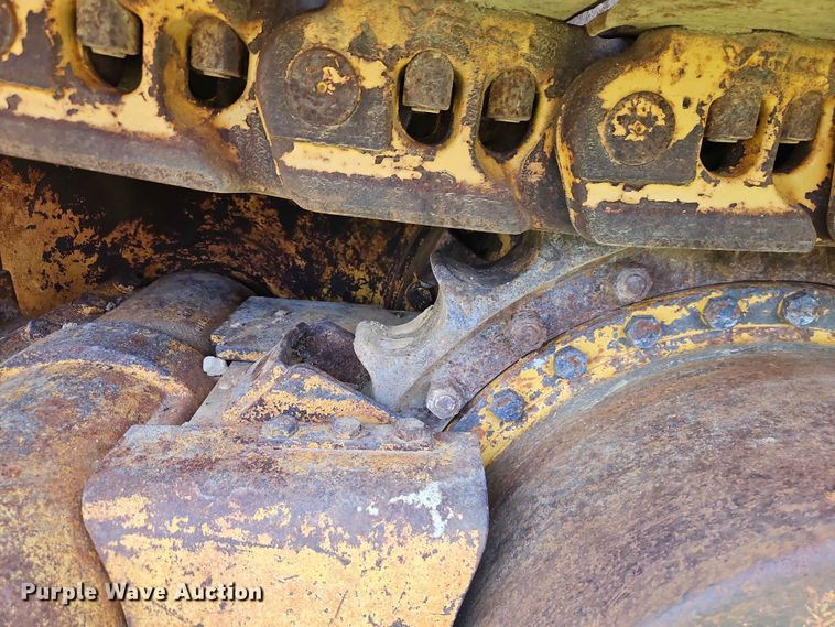 image for item EO7440 2002 John Deere 1050C dozer