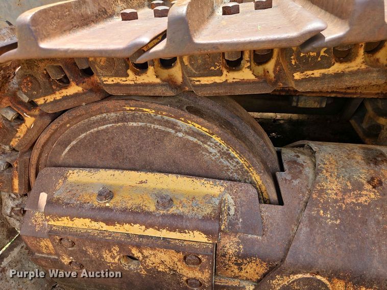 image for item EO7440 2002 John Deere 1050C dozer