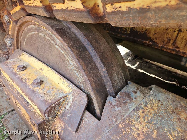 image for item EO7440 2002 John Deere 1050C dozer