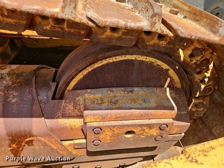image for item EO7440 2002 John Deere 1050C dozer