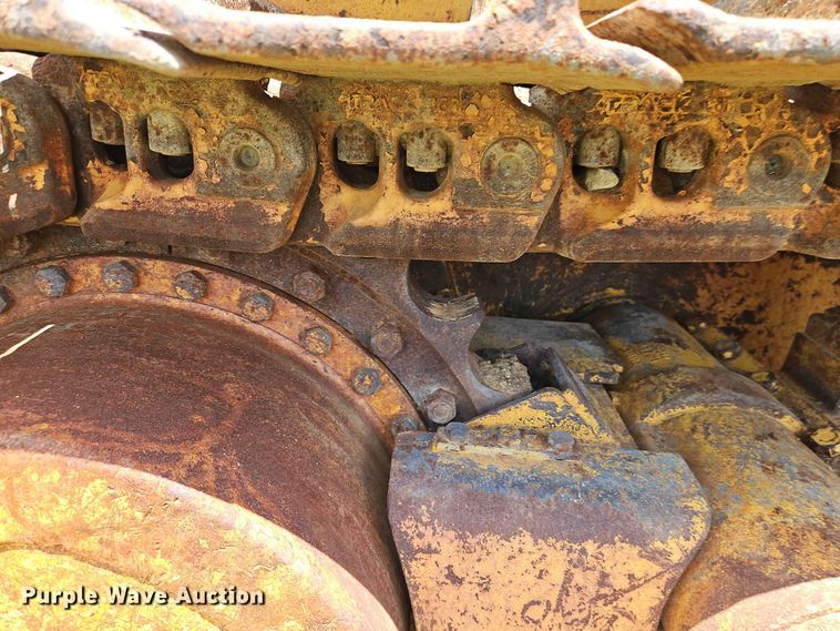 image for item EO7440 2002 John Deere 1050C dozer