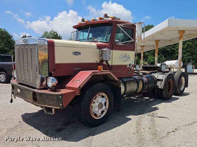 image for item EO7441 1986 Autocar DK semi truck