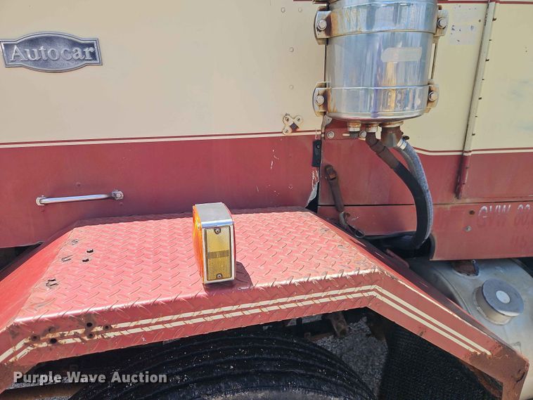 image for item EO7441 1986 Autocar DK semi truck