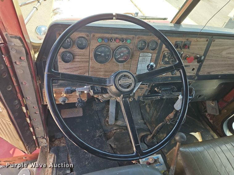 image for item EO7441 1986 Autocar DK semi truck