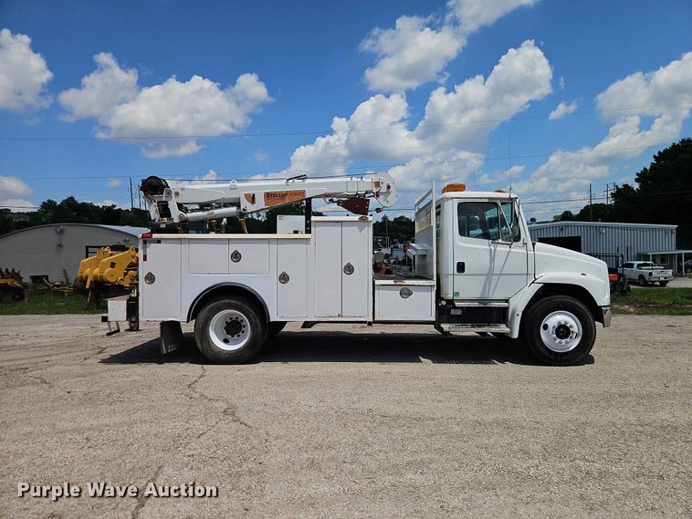image for item EO7442 1996 Freightliner FL70 utility / service truck