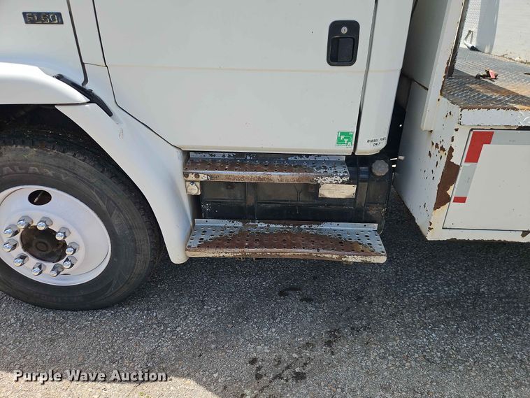 image for item EO7442 1996 Freightliner FL70 utility / service truck