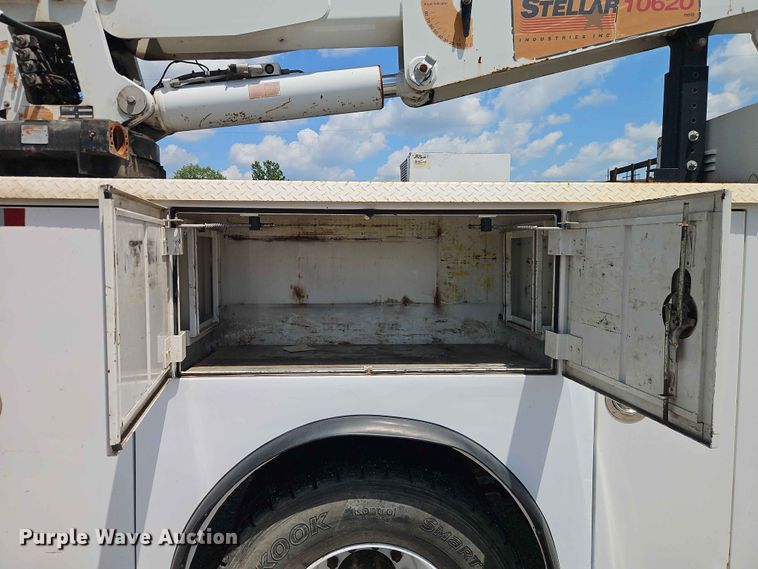 image for item EO7442 1996 Freightliner FL70 utility / service truck