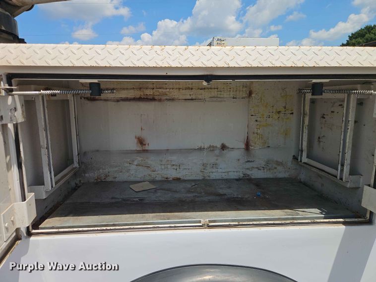 image for item EO7442 1996 Freightliner FL70 utility / service truck