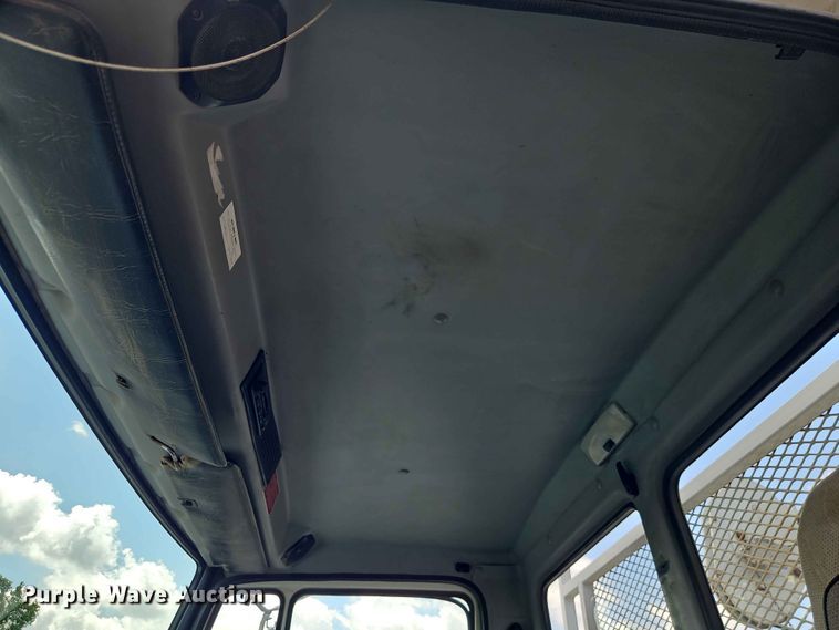 image for item EO7442 1996 Freightliner FL70 utility / service truck