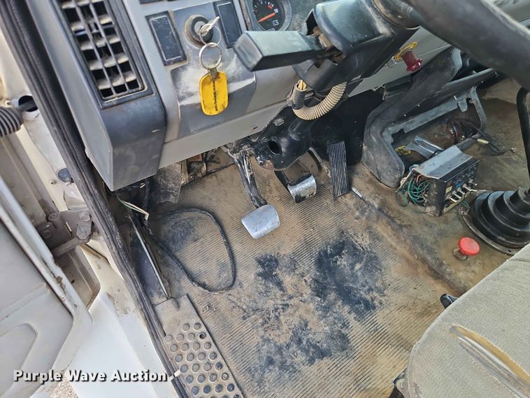 image for item EO7442 1996 Freightliner FL70 utility / service truck