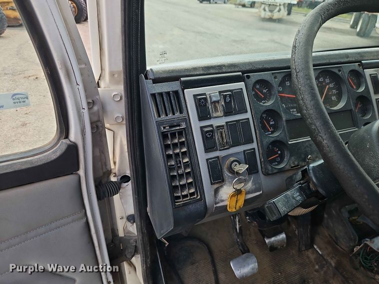 image for item EO7442 1996 Freightliner FL70 utility / service truck