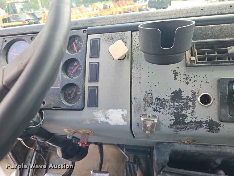 image for item EO7442 1996 Freightliner FL70 utility / service truck