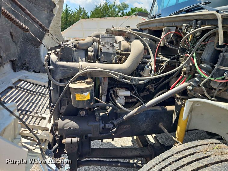 image for item EO7442 1996 Freightliner FL70 utility / service truck