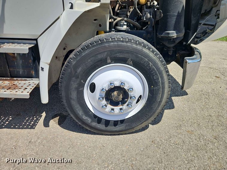image for item EO7442 1996 Freightliner FL70 utility / service truck