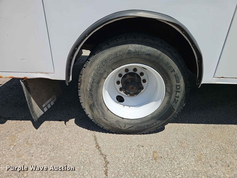 image for item EO7442 1996 Freightliner FL70 utility / service truck