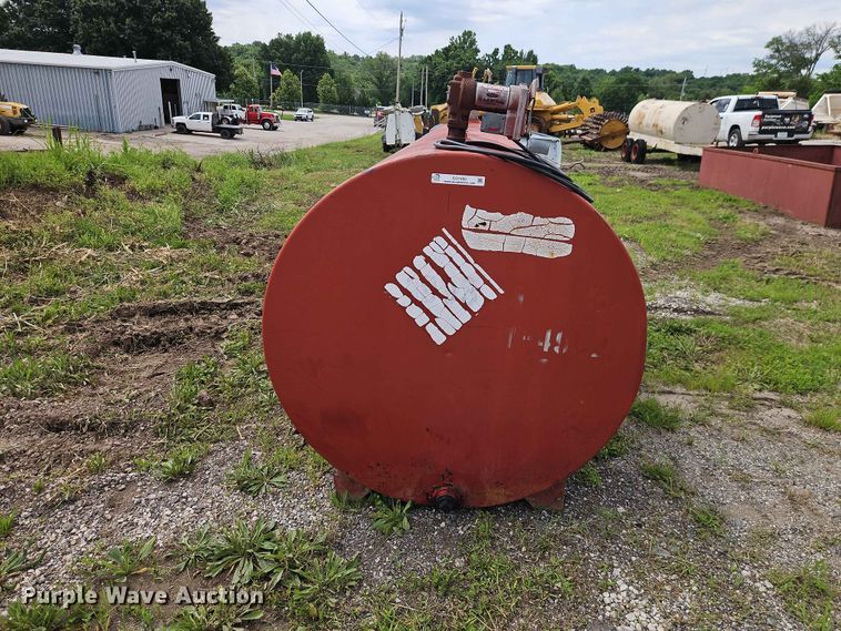 image for item EO7450 Fuel tank