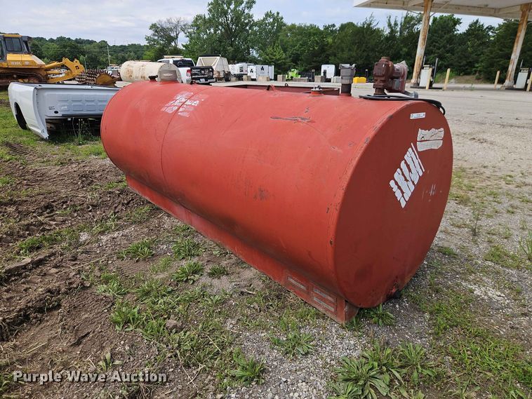 image for item EO7450 Fuel tank