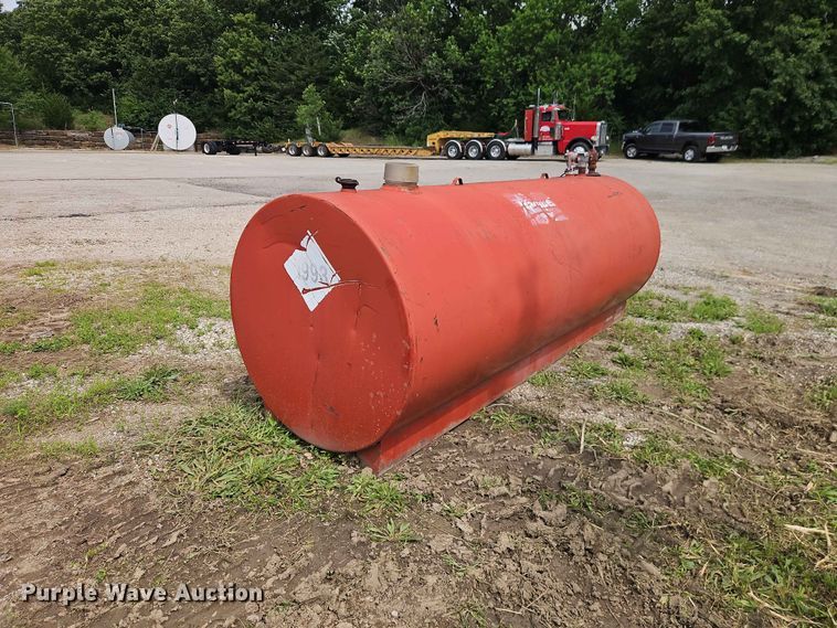 image for item EO7450 Fuel tank