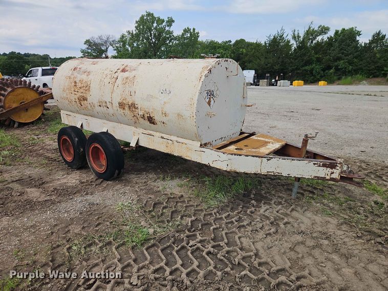 image for item EO7454 Tank trailer