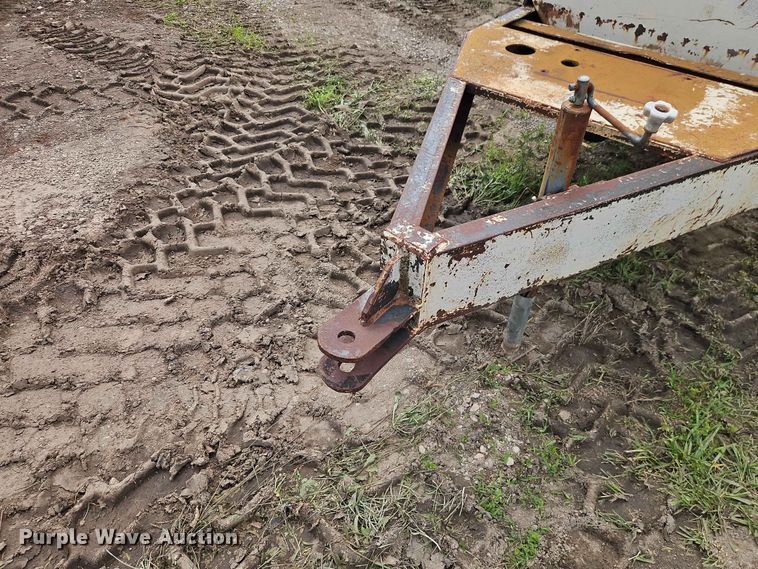 image for item EO7454 Tank trailer