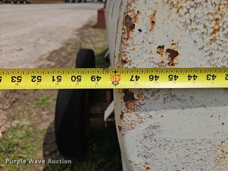image for item EO7454 Tank trailer
