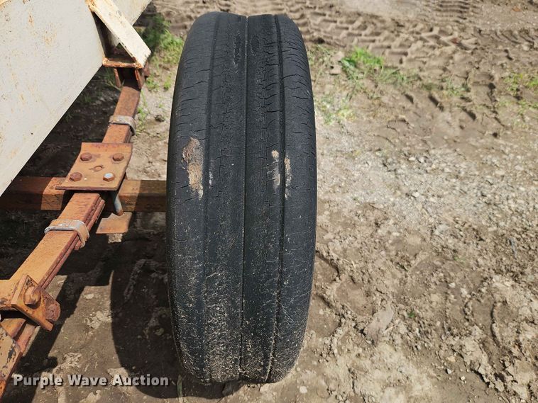 image for item EO7454 Tank trailer