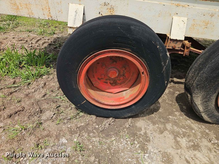 image for item EO7454 Tank trailer