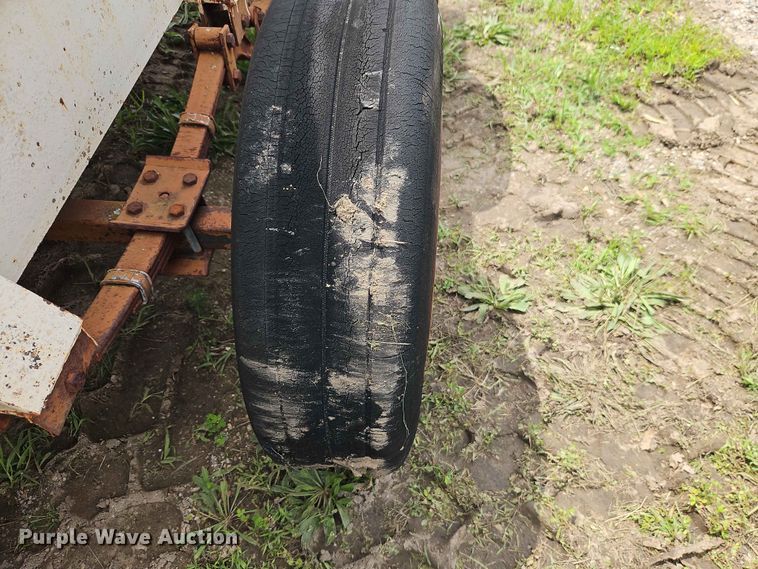 image for item EO7454 Tank trailer