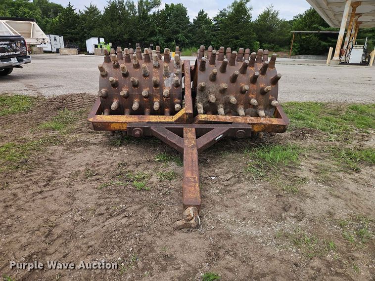 image for item EO7455 Sheepsfoot pull type roller