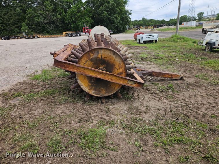 image for item EO7455 Sheepsfoot pull type roller