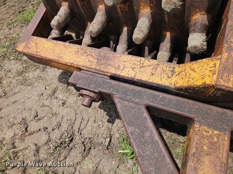 image for item EO7455 Sheepsfoot pull type roller