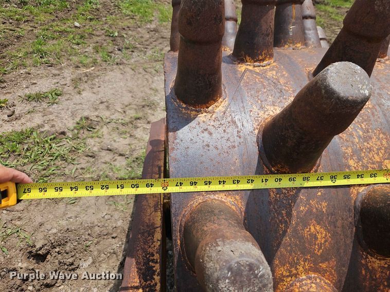 image for item EO7455 Sheepsfoot pull type roller