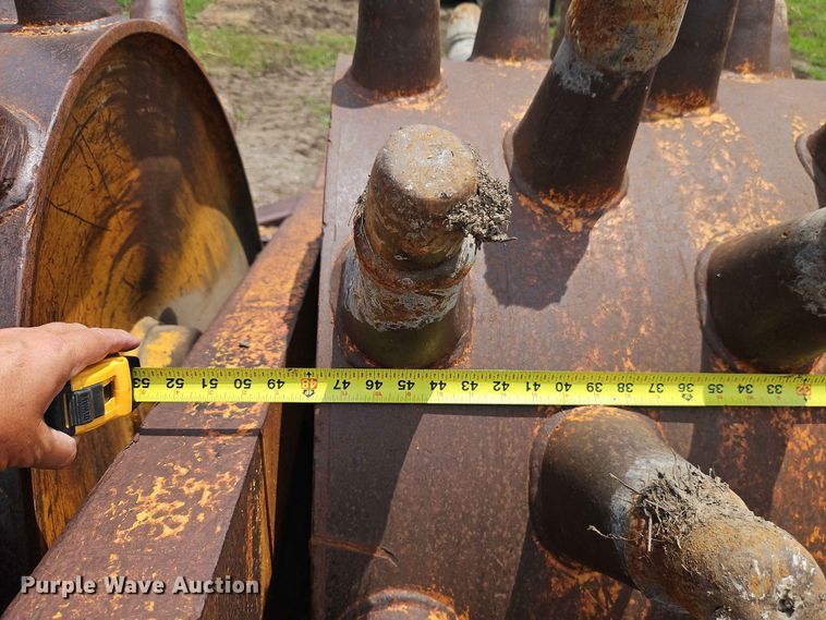 image for item EO7455 Sheepsfoot pull type roller