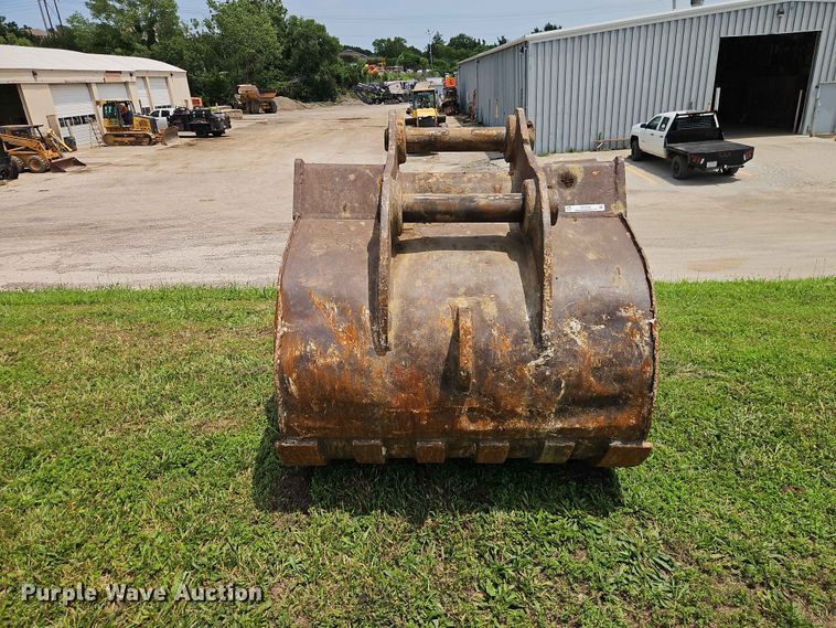 image for item EO7458 CF excavator bucket