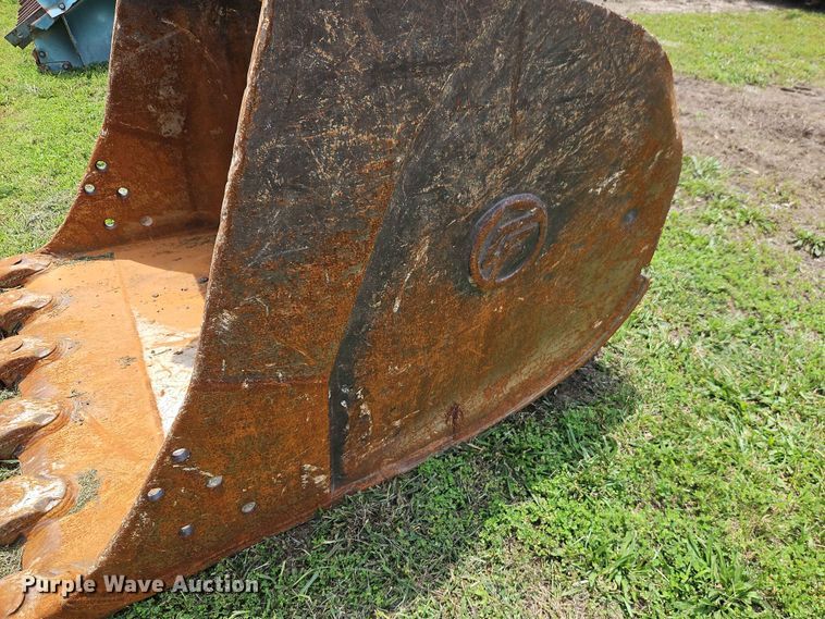 image for item EO7458 CF excavator bucket
