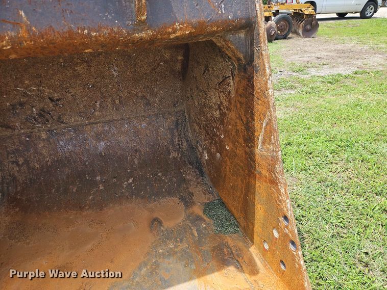 image for item EO7458 CF excavator bucket