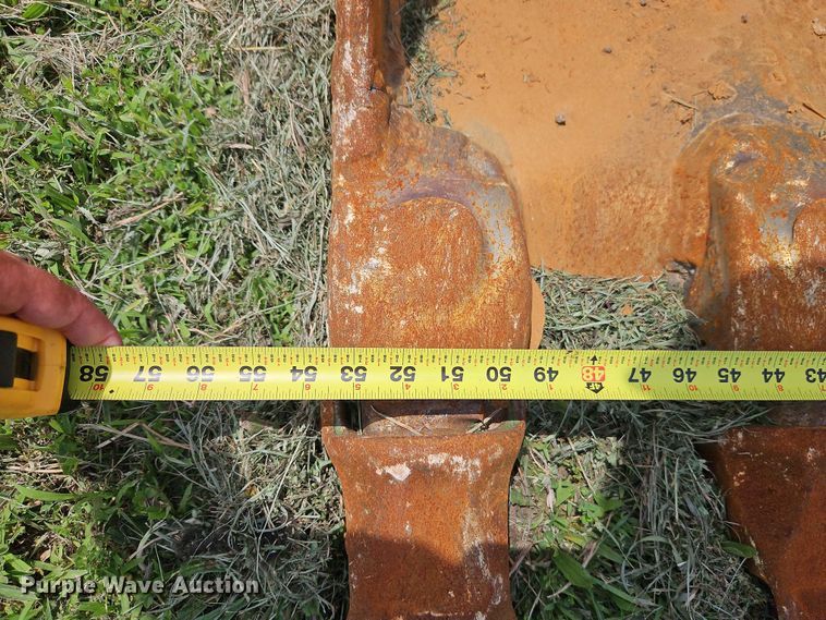 image for item EO7458 CF excavator bucket