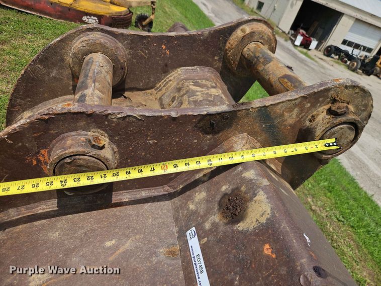 image for item EO7458 CF excavator bucket