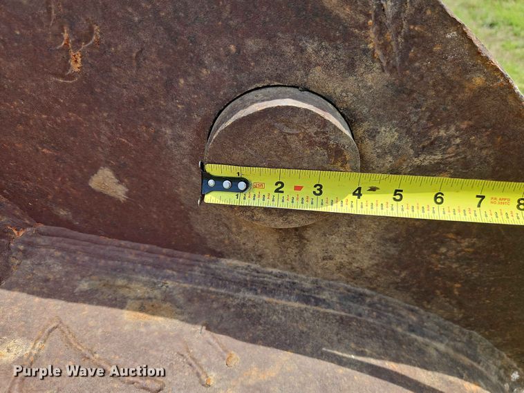 image for item EO7458 CF excavator bucket