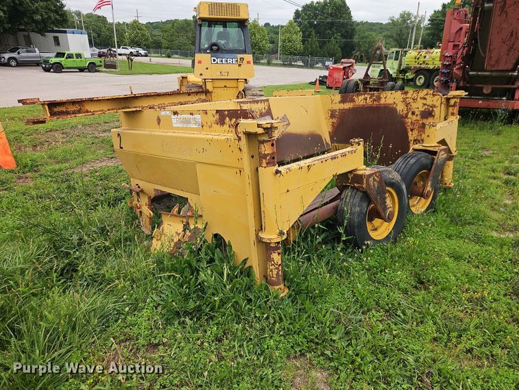 image for item EO7481 Rivinius Domor R600B material spreader