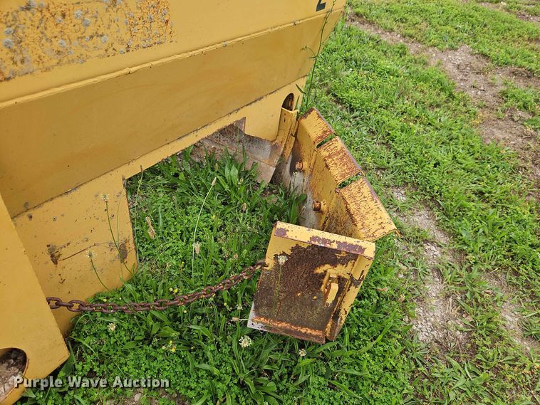 image for item EO7481 Rivinius Domor R600B material spreader