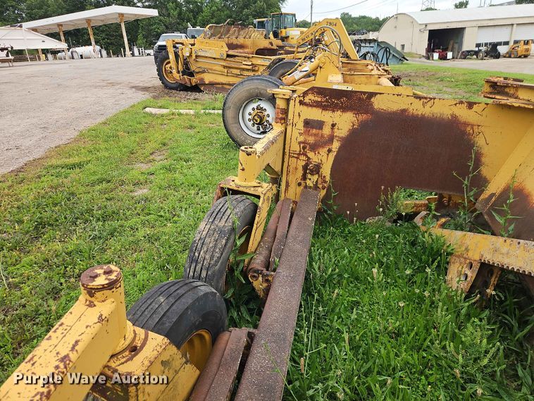 image for item EO7481 Rivinius Domor R600B material spreader