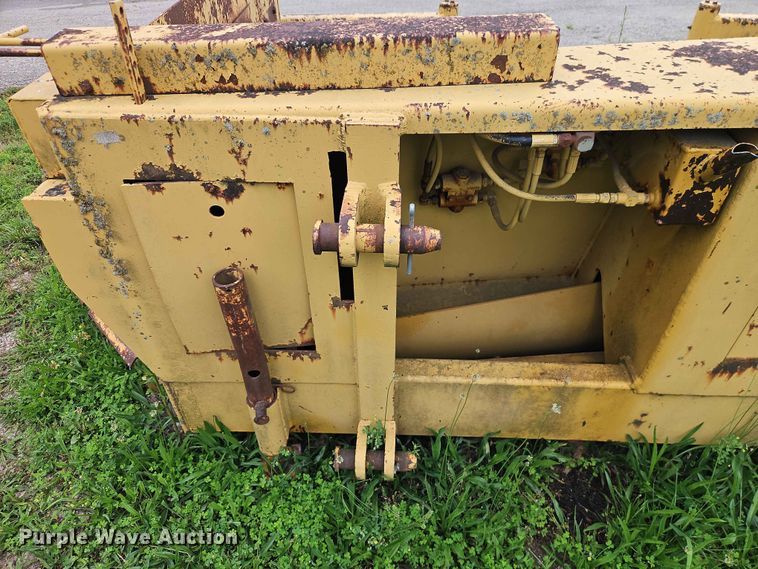 image for item EO7481 Rivinius Domor R600B material spreader