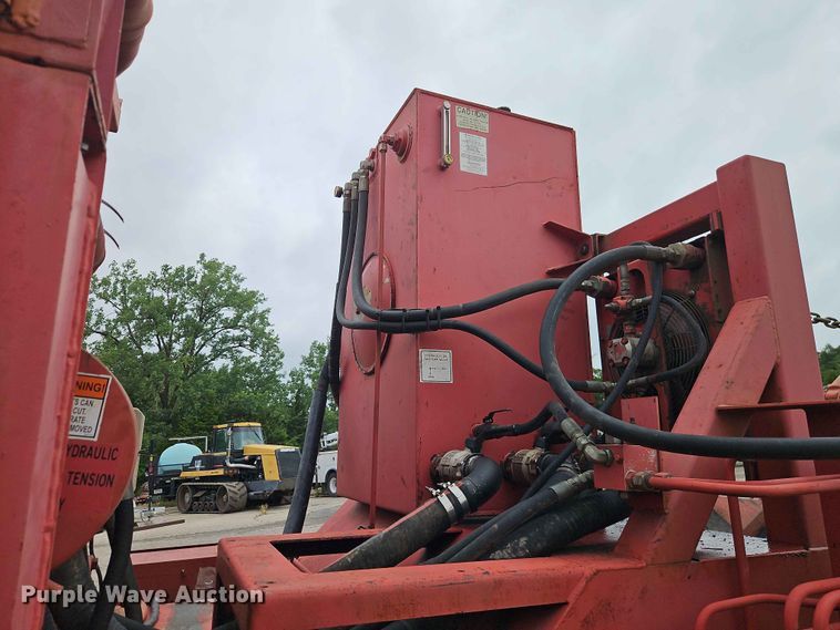 image for item EO7482 Morbark 4600 horizontal grinder