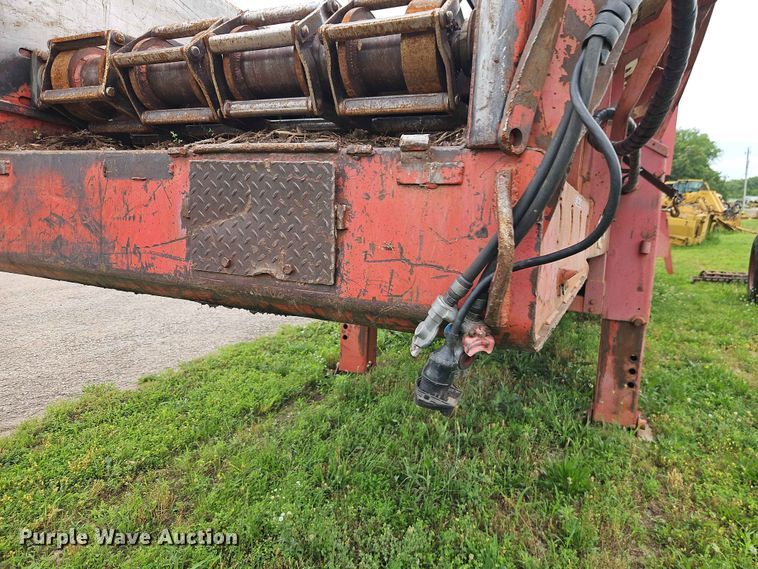 image for item EO7482 Morbark 4600 horizontal grinder