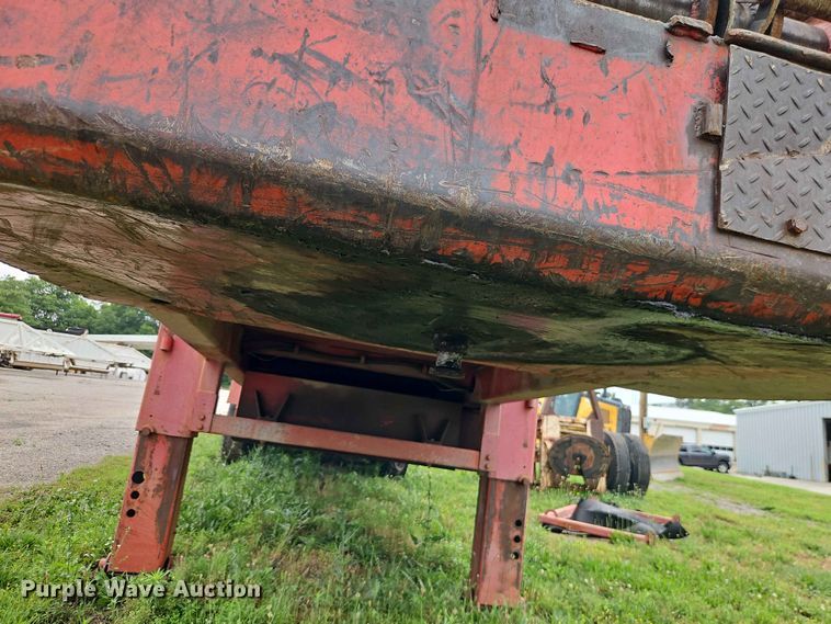 image for item EO7482 Morbark 4600 horizontal grinder