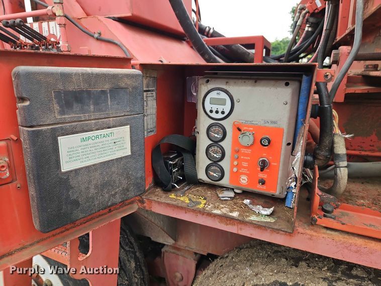 image for item EO7482 Morbark 4600 horizontal grinder