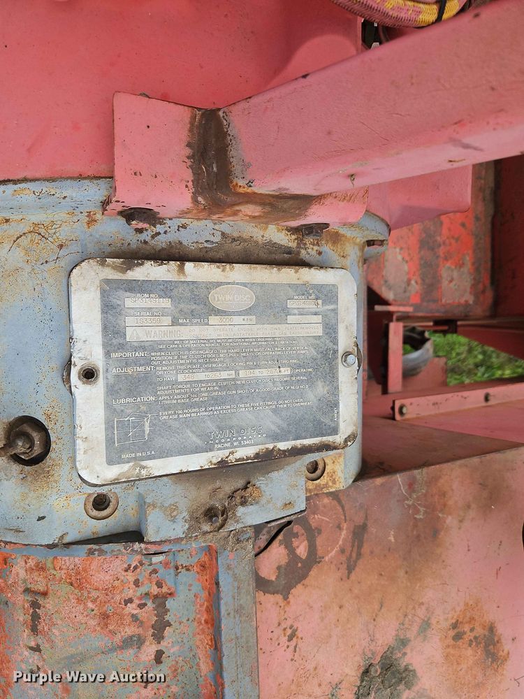 image for item EO7482 Morbark 4600 horizontal grinder