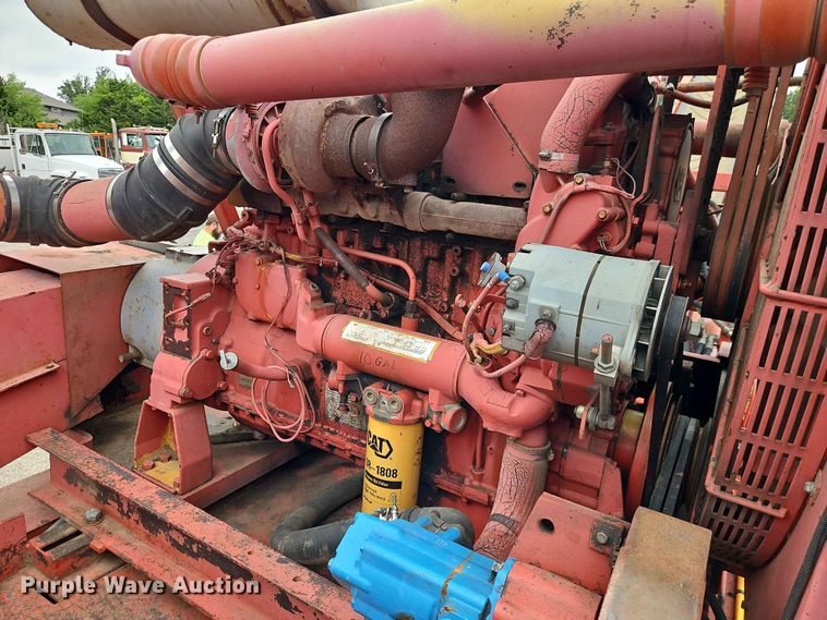 image for item EO7482 Morbark 4600 horizontal grinder